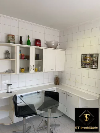 Imagem Lindo Sobrado à venda em bairro nobre de Atibaia - Próximo à Pedra Grande!