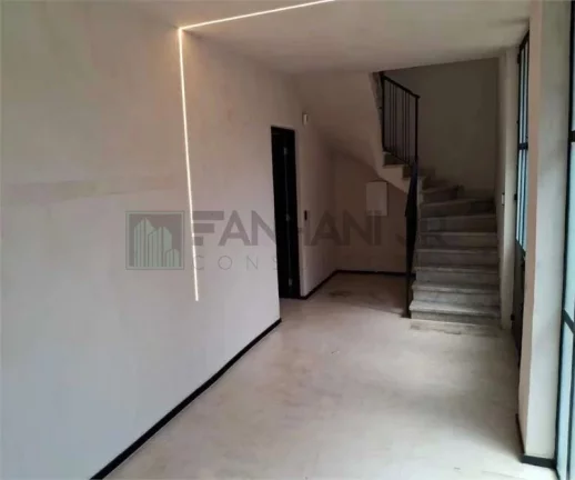 Imagem Casa Comercial de Alto Padrão para Locação em São Paulo-SP, Jardim América: 9 salas, 6 banheiros, 5 vagas, 230m².