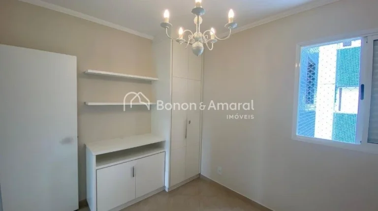 Imagem Apartamento à venda no Cambuí, com sol da manhã e fino acabamento. Possui dois dormitórios com a...