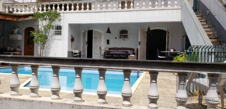 Imagem Casa à venda ou locação no Alto da Lapa São Paulo SP com 3 suítes, 6 banheiros, 6 vagas e 297m² em terreno de 622m²