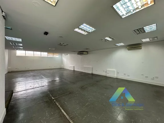 Imagem Prédio Comercial com 5 andares em Vila das Mercês, São Paulo/SP