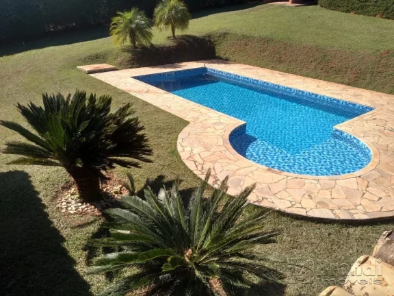 Imagem Ótima chácara com piscina.