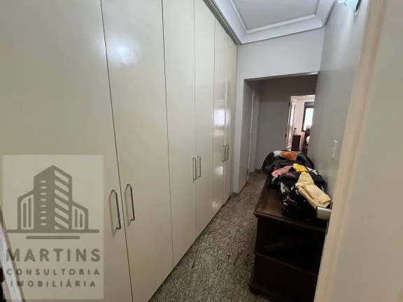 Imagem Alto Padrão com 558 m², Gonzaga/Santos