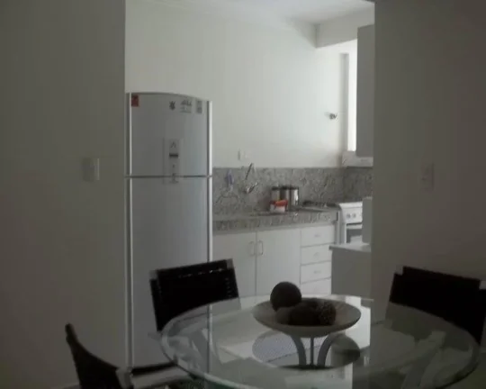 Imagem Apartamento à venda no Guarujá na Praia das Pitangueiras.