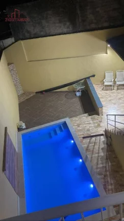 Imagem Belíssima casa térrea com piscina - 3 dorms. 160m².
