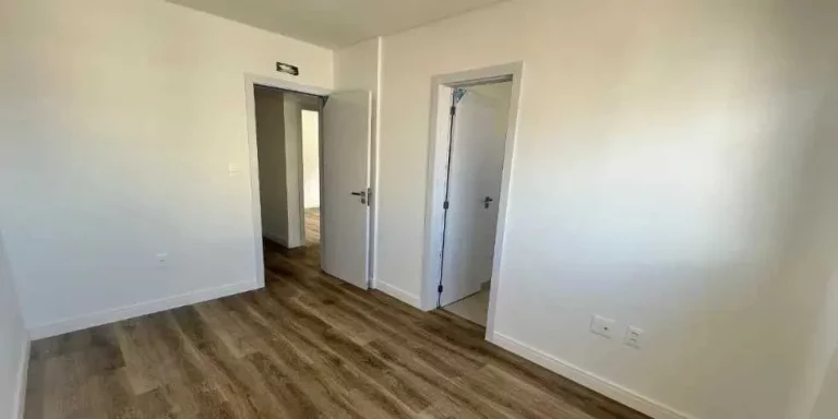 Imagem Apartamento 4 dormitórios sendo 2 suítes e 1 vaga de garagem - Floresta, São José/SC
