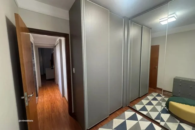 Imagem Localizado em Belo Horizonte, este apartamento de 97 metros quadrados oferece um espaço confortáve...