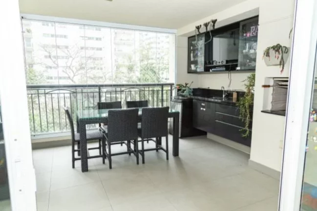Imagem Imperdível apartamento de luxo em Moema, São Paulo-SP: 4 quartos, 2 suítes, 3 salas, 4 banheiros, 2 vagas de garagem, 174 m².