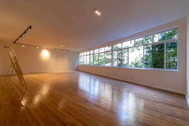 Transforme espaços em sonhos vivos. Copacabana te espera.