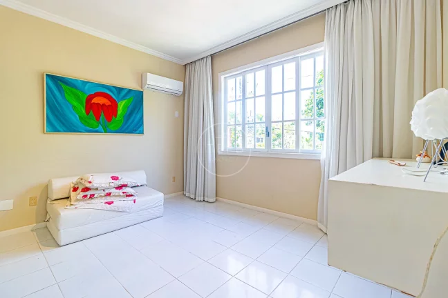 Imagem CASA com 5 DORMITÓRIOS à VENDA - 600m² de terreno - Condomínio MARAMAR