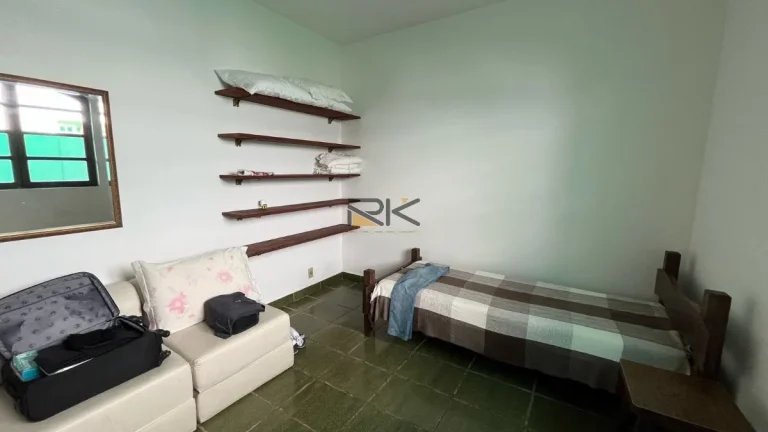 Imagem CASA EM CONDOMINIO FECHADO COM 3 DORMITÓRIOS,2 VAGAS DE GARAGEM,SALA 2 AMBIENTES