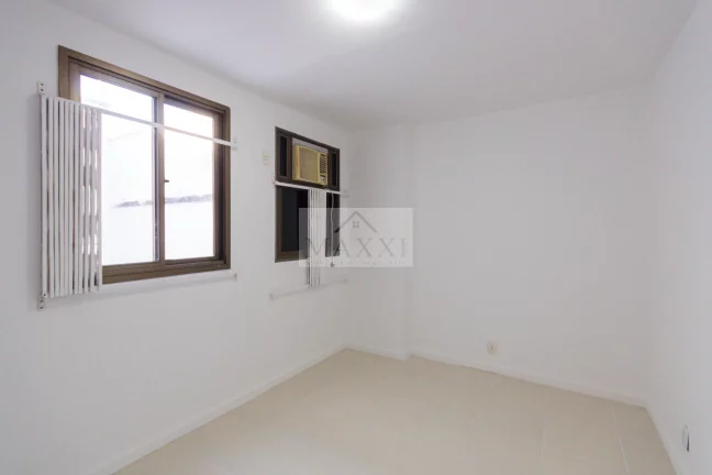 Imagem Condomínio Edifício Santa Cecília - Apartamento Cobertura Duplex em Recreio dos Bandeirantes, Rio de Janeiro/RJ