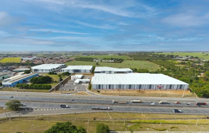 Imagem Galpão Industrial para Locação em Limeira-SP, Jardim Nova Limeira: 1 sala, 6 banheiros, 31 vagas, 7.995m².