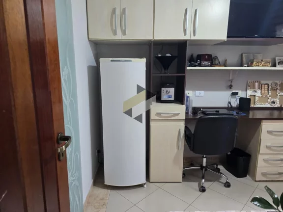 Imagem Sobrado Geminado para Venda em Santos, Embaré, 3 dormitórios, 1 suíte, 4 banheiros, 3 vagas
