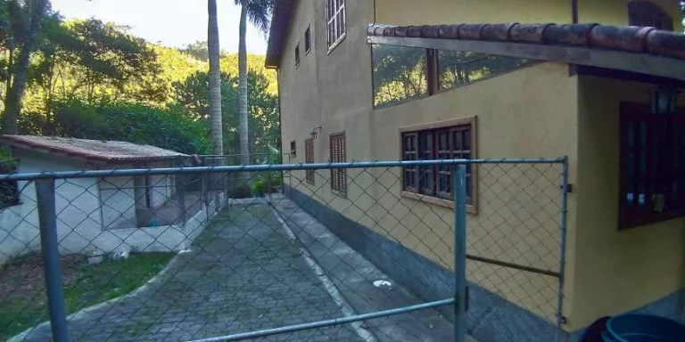 Imagem VENDO ESTA MARAVILHOSA CASA EM NOVA FRIBURGO. ESTRADA FRIBURGO/ TERESOPOLIS