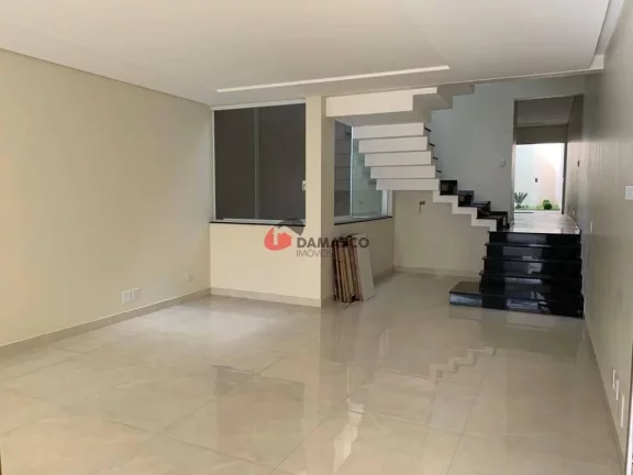 Imagem Sobrado à venda 3 Quartos, 3 Suites, 4 Vagas, Campestre, Santo André - SP
