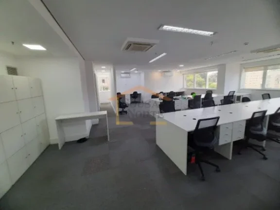 Imagem Sala comercial ocupando todo o 6º andar, composta por 3 salas unificadas de 51m² cada, totalizando...