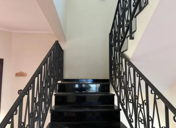 Imagem Casa Comercial para Locação em Tatuí-SP 7 Salas, 4 Banheiros, 4 Vagas, 200m² - Jardim São Paulo