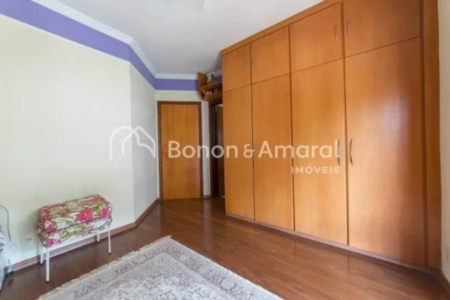 Imagem Localização privilegiada. Hall de entrada com escritório. Sala de estar, sala de jantar, lavabo, ...