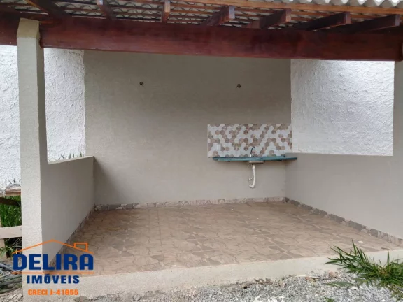 Imagem Linda Casa à Venda - Seu Novo Lar com Vista para a Natureza!