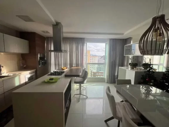 Imagem Apartamento mobiliado com 3 suítes e 2 vagas de garagem em Balneário Camboriú
