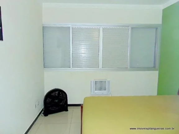 Imagem Tombo - Uma quadra do mar - Totalmente reformado - Garagem demarcada.