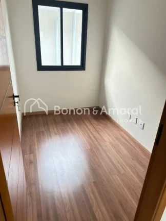 Imagem Linda casa à venda no Condomínio Portal do Jequitibá em Valinhos. 

Este sobrado conta com 3 suí...