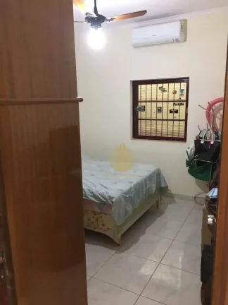 Imagem Casa com 3 dormitórios à venda, 170 m² por R$ 479.000,00 - Sumarezinho - Ribeirão Preto/SP