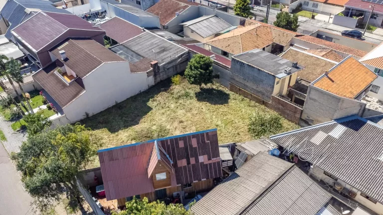 Imagem Terreno de 575m² de frente para rua, no Guaíra