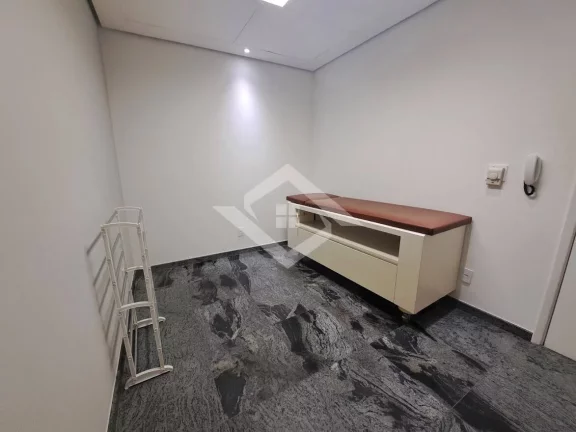 Imagem OPORTUNIDADE! SALA COMERCIAL BARRA TRADE I