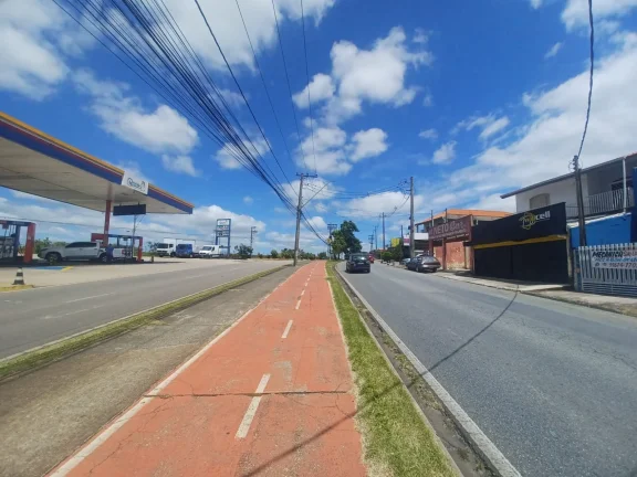 Imagem Galpão Comercial com 200 m2 na Avenida Doutor Américo Figueiredo!