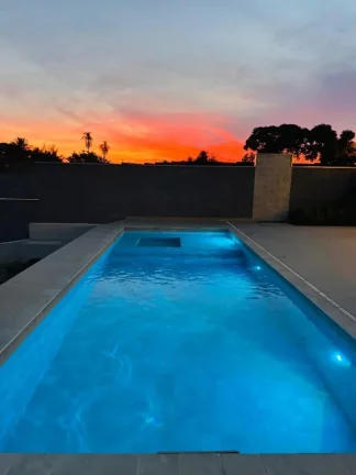 Imagem Casa Térrea de Alto Padrão no Condomínio Reserva São José com Piscina, 4 Suítes e Home Office