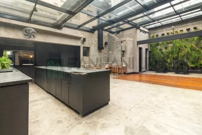 Imagem Casa comercial de alto padrão no Jardim América, São Paulo-SP: 5 quartos, 5 salas, 5 banheiros, 6 vagas - 380m². Confira!