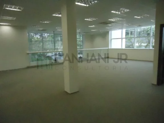 Imagem Grande oportunidade de negócio nos Jardins - Ponto comercial com incríveis 1051,62m² e 20 vagas! Se você está em busca de um espaço amplo e estrutura