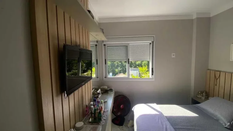 Imagem Apartamento mobiliado 3 dormitórios sendo 1 suíte e 1 vaga no Bairro Itacorubi em Florianópolis/SC