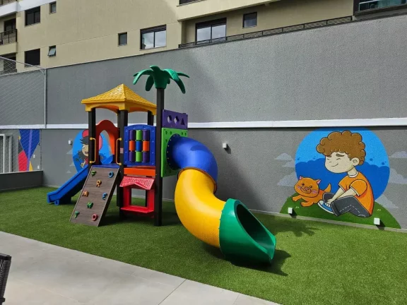 Imagem Apartamento mobiliado com 3 suítes e 1 vaga de garagem na Meia Praia em Itapema