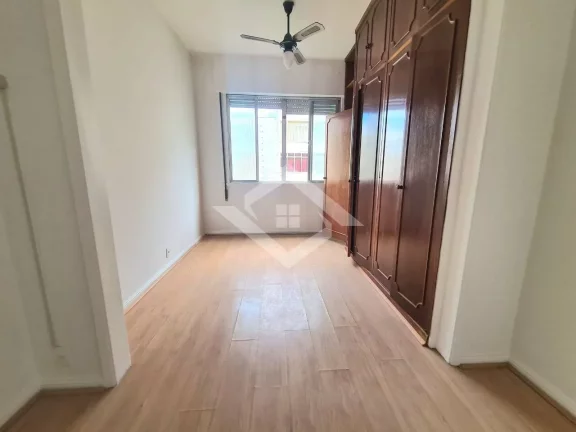 Imagem Apartamento de 1 Quarto para Venda em Copacabana com 33 m²