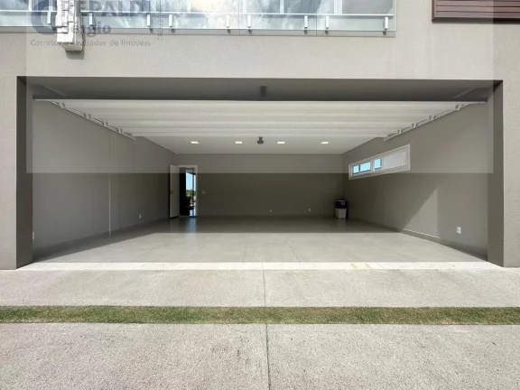 Imagem Casa de luxo em condomínio à venda em Içara-SC, com 3 quartos, 1 suíte e 426,76 m² de área. Confira!