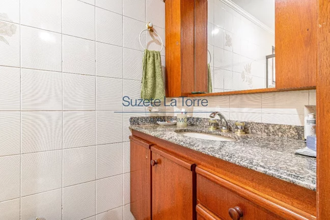 Imagem Apartamento com 217 m², um por andar, 04 suítes, sendo 03 com terraços e a master com closet, hid...