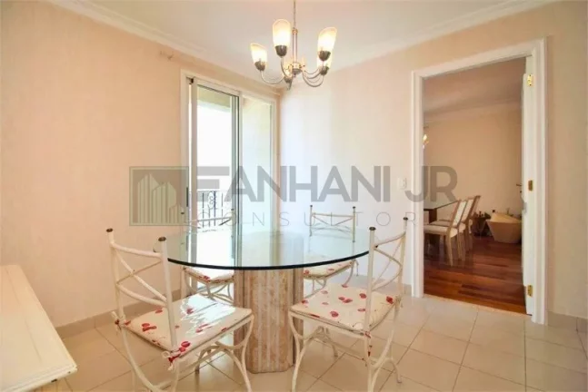Imagem Imperdível! Apartamento de alto padrão com 3 suítes e 4 vagas na Cerqueira César, São Paulo-SP - 208m². Confira já!