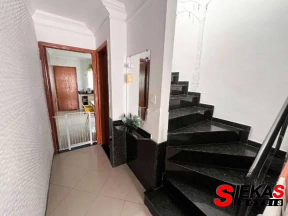 Imagem Imperdível oportunidade de adquirir uma casa de 3 quartos na Vila Carrão, São Paulo - SP: 1 suíte, 1 sala, 1 banheiro, 2 vagas de garagem e 207m² de área.