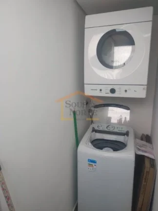 Imagem Apartamento de 87m², reformado, com 2 dormitórios, sendo 1 suite, muito iluminado e arejado. 
Elé...