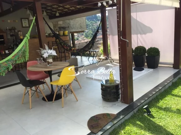 Imagem Casa com 4 dormitórios à venda, 307 m² por R$ 1.800.000,00 - Tijuca - Teresópolis/RJ