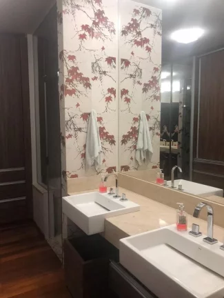 Imagem CASA EM BAIRRO NOBRE DE PASSOS/MG - ACEITA PERMUTA