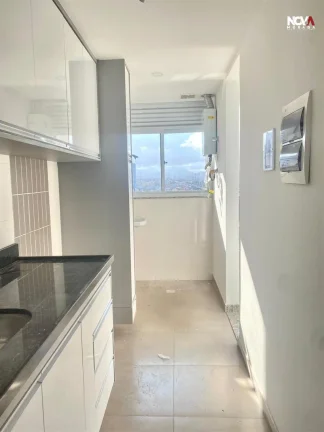 Imagem Apartamento em andar alto, com excelente ventilação, vista aberta e localização privilegiada a p...