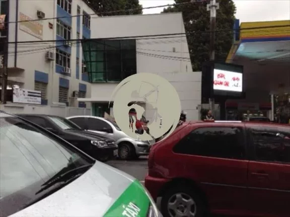 Imagem CONTEM 2 ANDARES COM VÃO LIVRE ,BANHEIROS PARA FUNCIONÁRIOS E CLIENTES , ESCRITÓRIOS , ELEVADOR P...