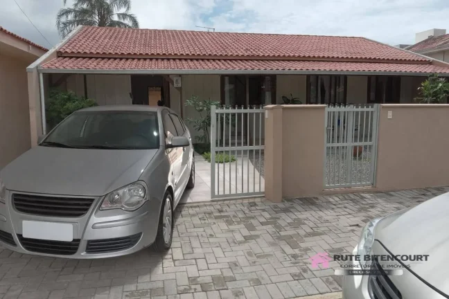 Casa Mista Próxima da Praia- Salinas- Balneário Barra do Sul /SC