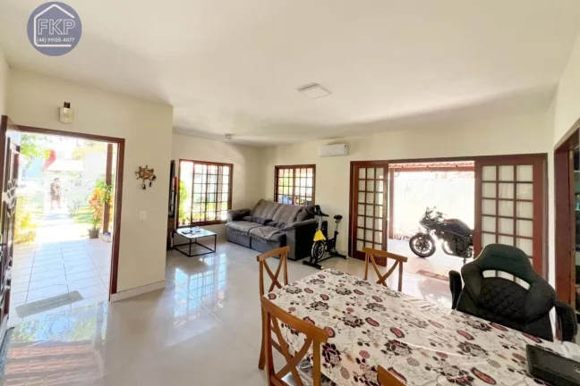 Imagem Casa térrea 3 dormitórios!