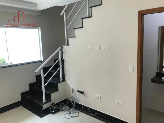 Imagem Oportunidade - Sobrado 110m² - 2 Suítes - 2 Vagas.