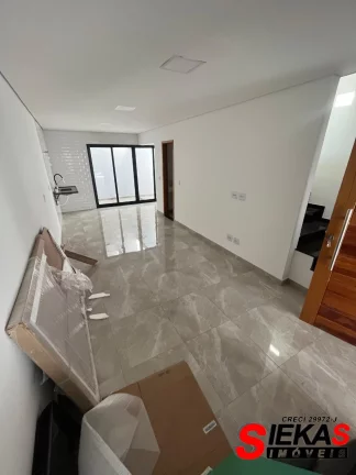 Imagem Imperdível! Casa à venda na Vila Carrão, São Paulo-SP, com 3 quartos, 2 suítes, 3 banheiros, 2 vagas de garagem e 110m².